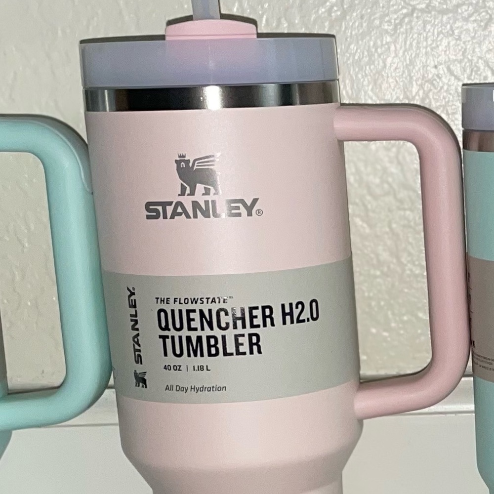 Stanley 40Oz tumbler light pink bloom